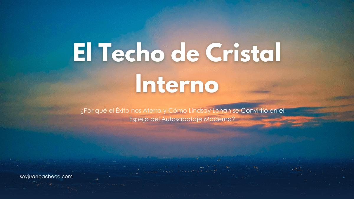 Una mano humana rompiendo una barrera invisible de cristal sobre su cabeza.